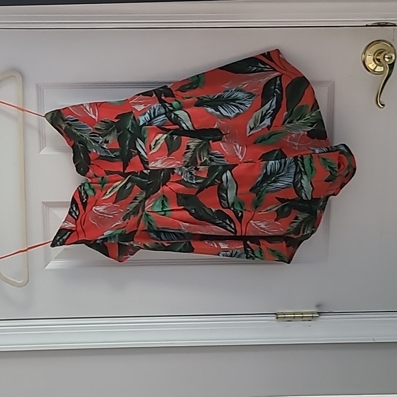 Highest Temp Palm Print Strapless Tie Front Romper - Picture 4 of 5